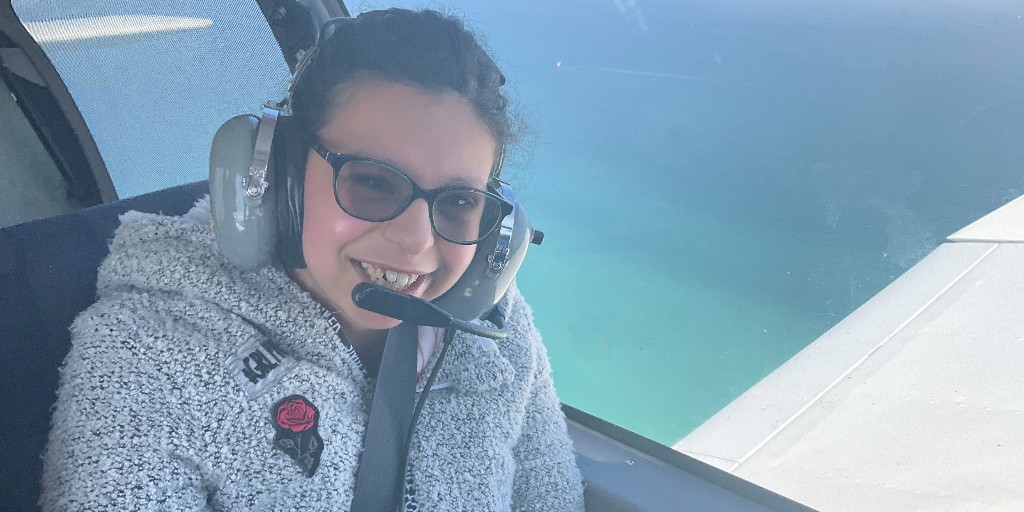 ONG_ASF's tweet photo. La délégation Sud-Ouest inaugure la saison 2023 des Ailes du Sourire. Au total 11 jeunes ont pu profiter d'une journée sous le signe du partage et de l'émotion. En effet cette journée était aussi l'occasion de rendre hommage à Yoan, qui comptait parmi nos bénévoles. https://t.co/hq0LRt1KXL