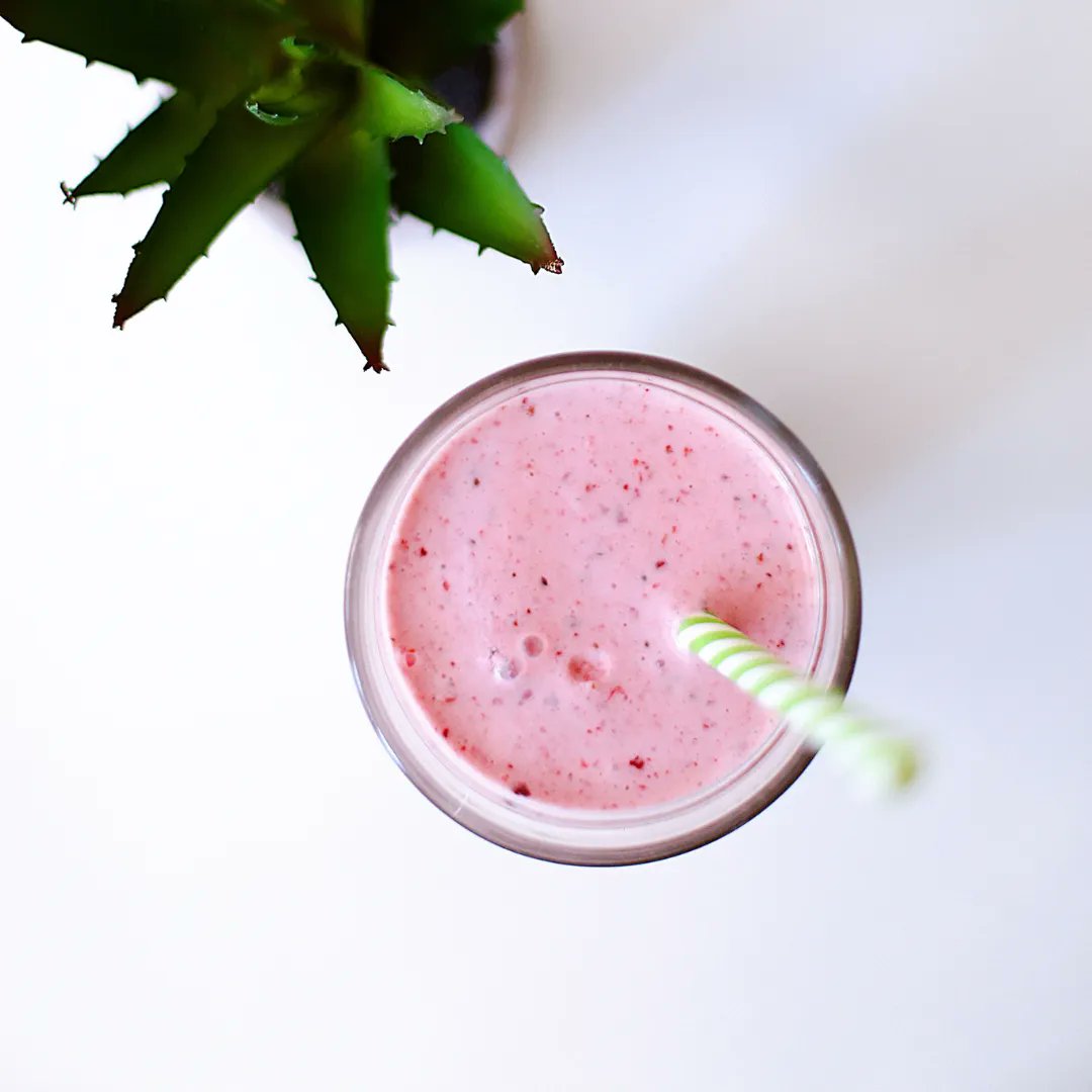 Mazevo_Coffee's tweet photo. Sip on this delicious strawberry smoothie! 🍓🍹 #strawberrysmoothie #refreshing https://t.co/kOkDM7bnZG