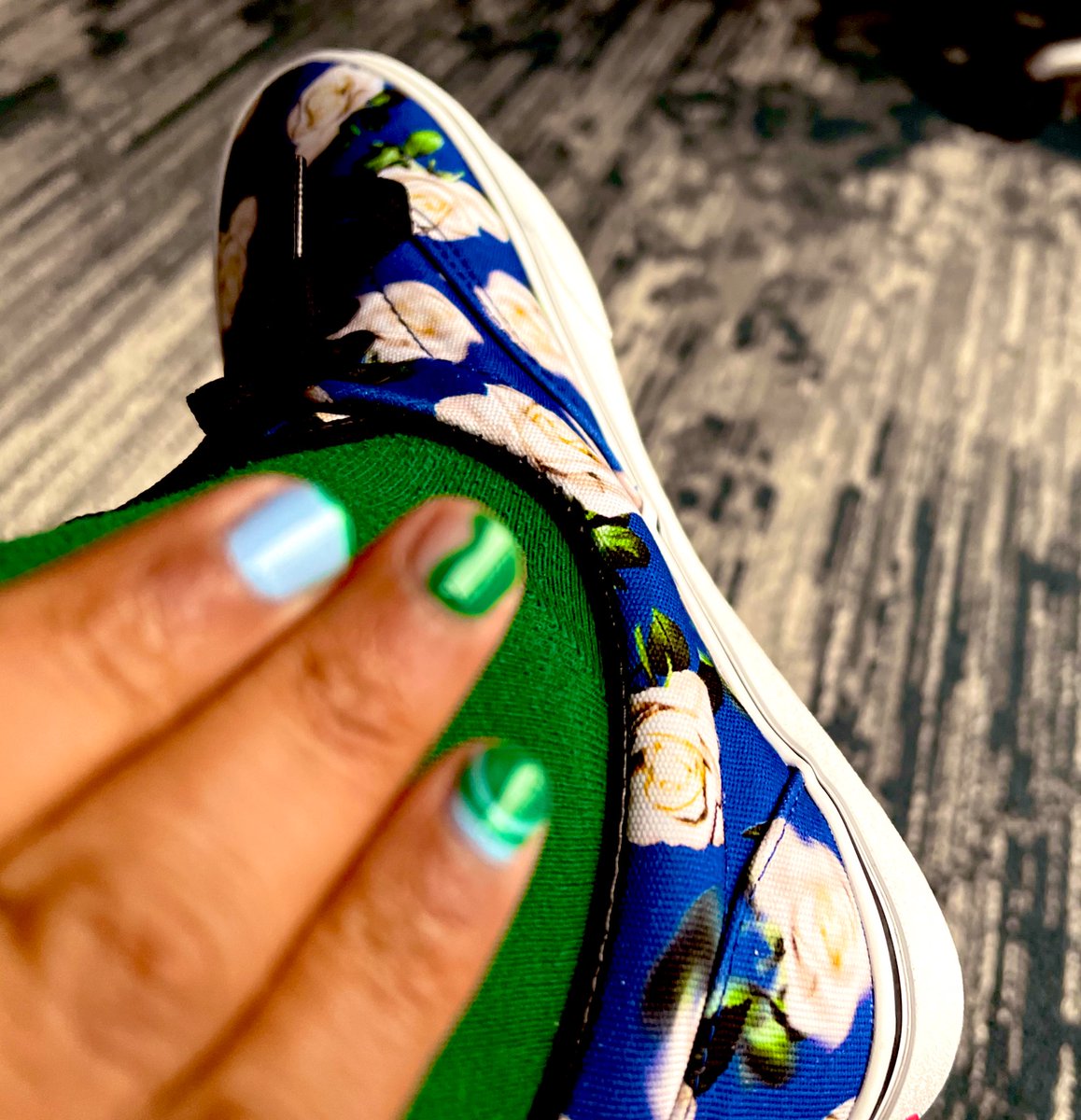 UinvitedU's tweet photo. Got mah ski’s shined up, grabbed a stick of juicy data - the community is going to gather!!! 

DAY 1 #CAGP23 💚 https://t.co/I1HKCEW2eV
