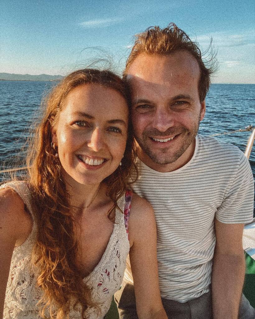 Agnes_N's tweet photo. Week 3 in Valencia: de man op bezoek-editie 💕

Zoals altijd als ik lang op reis ben, kwam @robertstelling me hier ook gezellig opzoeken. Het moment dat hij landt is het vacation mode on!

» We maakten een boottocht tijdens de zonsondergang [binnenkor… https://t.co/j6MprXvCIF https://t.co/Uhnnlv1rmq