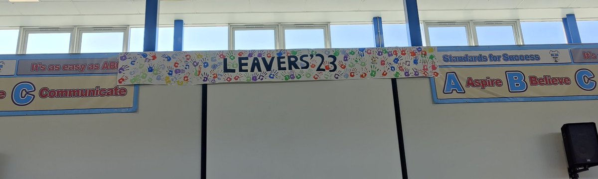 MrsSharonWatson's tweet photo. No.....don't go!!! #classof2023 #hocvince #youngpeopleofholyrood #oldpeopleofholyrood https://t.co/yGKeBDizuy
