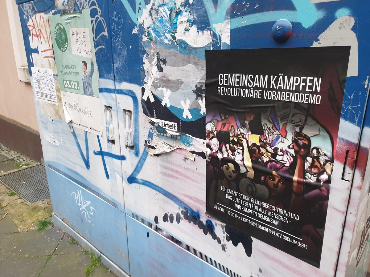 antifa_linke's tweet photo. Heraus zum revolutionären Vorabend!

Auf #Bochum's Straßen tauchen immer mehr Plakate und Sticker auf, die für die Revolutionäre Vorabenddemo mobilisieren 

Haltet die Augen auf und safe the date!

30.04.2023
19.30 Uhr
Bochum Hbf

#bo3004 #Antifa #RevolutionäreVorabenddemo https://t.co/j9eAKPwOVt