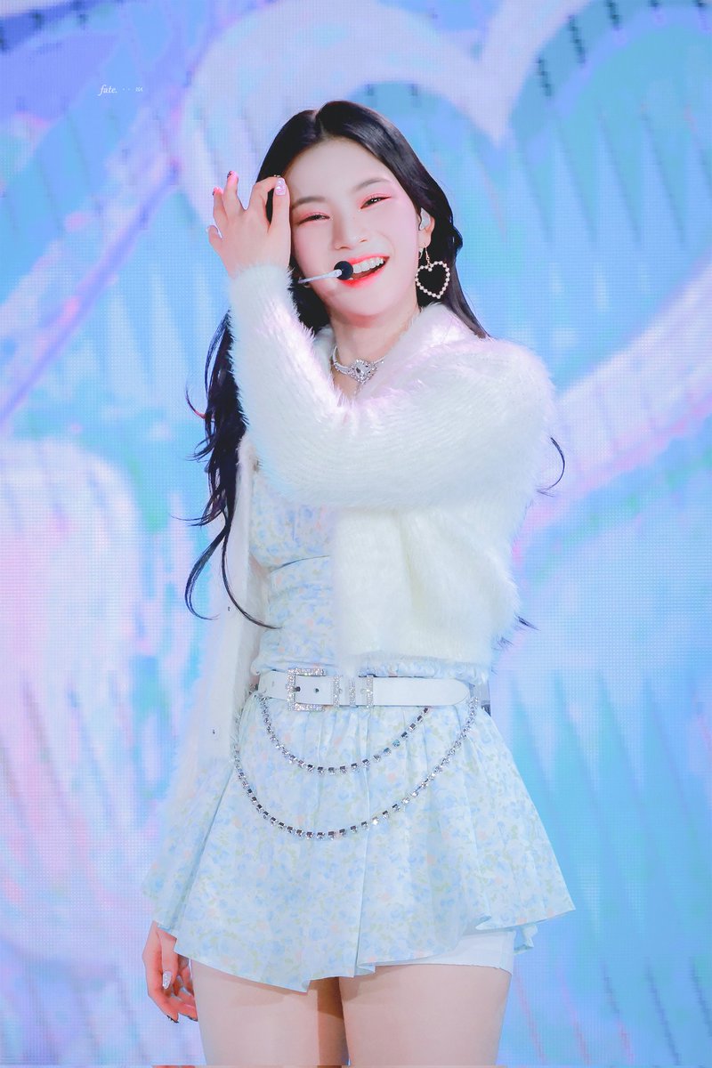 아이사.

221009 #스테이씨 #STAYC #아이사 #ISA