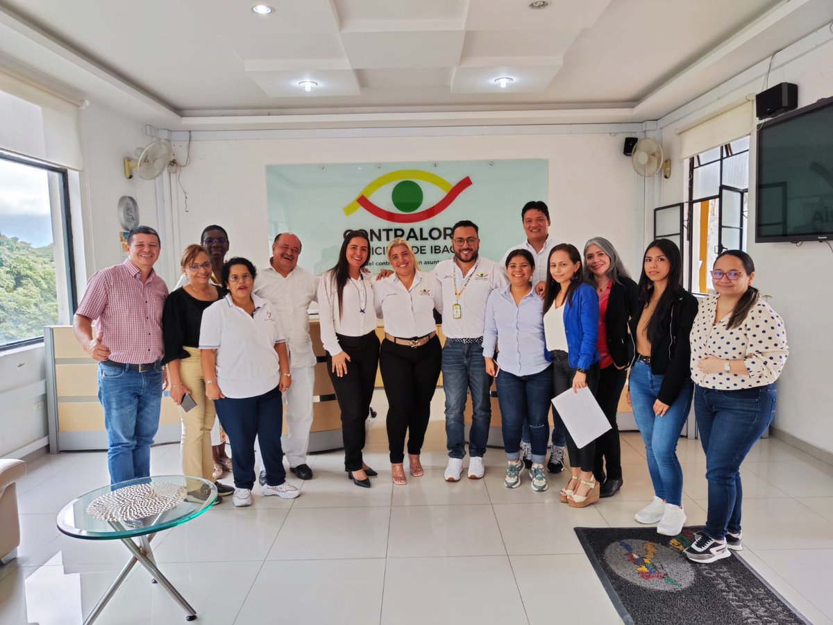 sunetcolofc's tweet photo. #ConExito finalizó el proceso de concertación del pliego de peticiones presentado por los trabajadores de la @CMIbague, desde @sunetcolofc felicitamos al equipo negociador confirmado por Directivos de @sunetibague y @asdeccol1. #SunetSeMoviliza. https://t.co/xmzglxa9XK