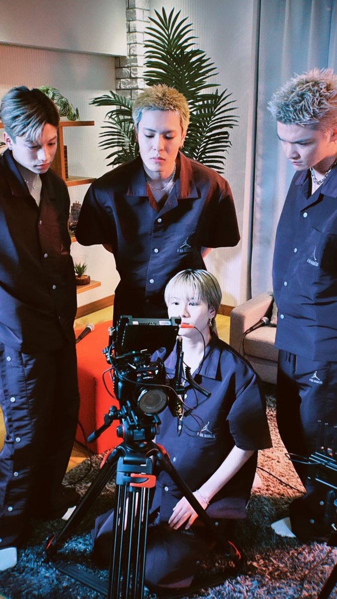 ryojisu_tory's tweet photo. 20230418 #WHH Official IG Story
dj daruma IG Story

#WHH #WOLFHOWLHARMONY
#LOVERED
#杉山亮司 #比嘉涼樹
#ギレルメマサユケトマジ西村 #沓野広翔
#iCONZ #울프인스스 https://t.co/rfJIOwvqW9