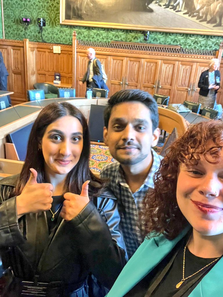 Incredible chance to support the introduction of the #LetMyFriendsLearn policy report from @sendmyfriend. It was an honour to hear from @vickyford, @PenroseMann, @HelenGrantMP, @muzoonrakan1, and other Parliamentarians @UKParliament. Thank you @WestminsterSU @PlanUK for this!