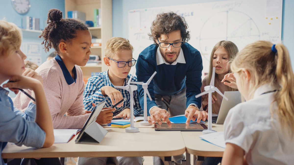 videogames_EU's tweet photo. We welcome the publication of the #DigitalSkills and Education package🧵👇
#GamesinSchools #EuropeanYearofSkills #LearningbyPlaying #DigitalSkills @loucas_fourlas @sweden2023eu 1/8 https://t.co/RibflfYzSW