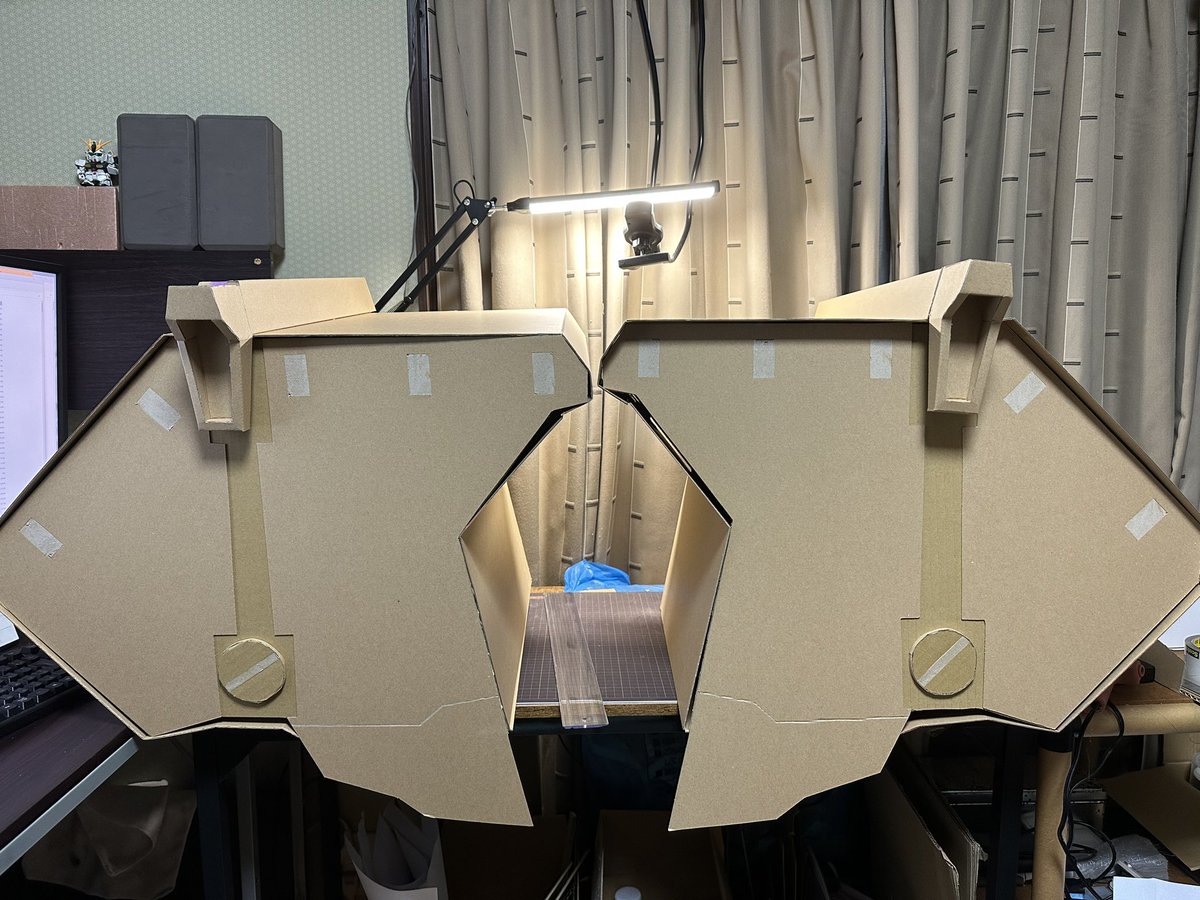 gohanrice_gohan's tweet photo. コンテナがだいたいできた。
(足りない材料補充して仕上げ)
#GP03D
#ダンボール https://t.co/H657aDpsL1