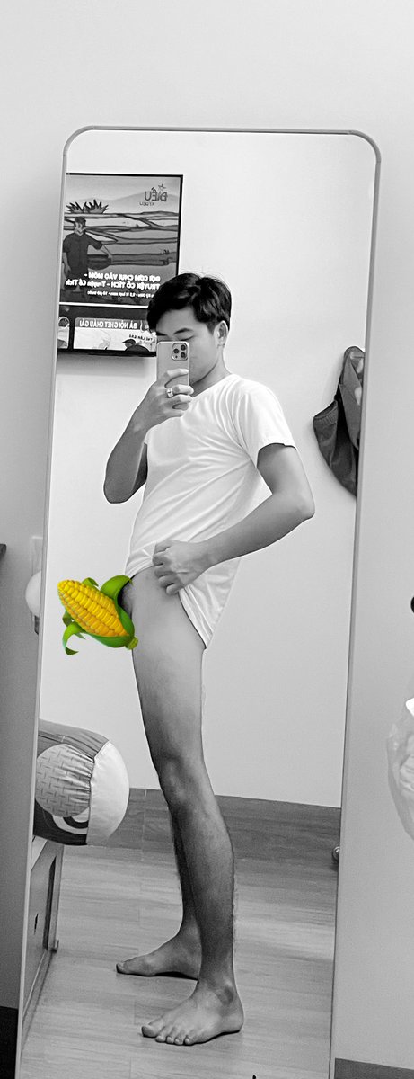 2k_cong's tweet photo. Ăn bắp không em 🌽🌽🌽 https://t.co/Q8fcM1lzFZ