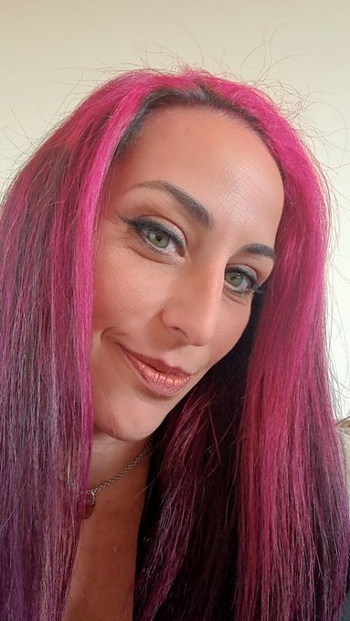 Enjoying my Birthday today!! https://t.co/5crqT8XQxh