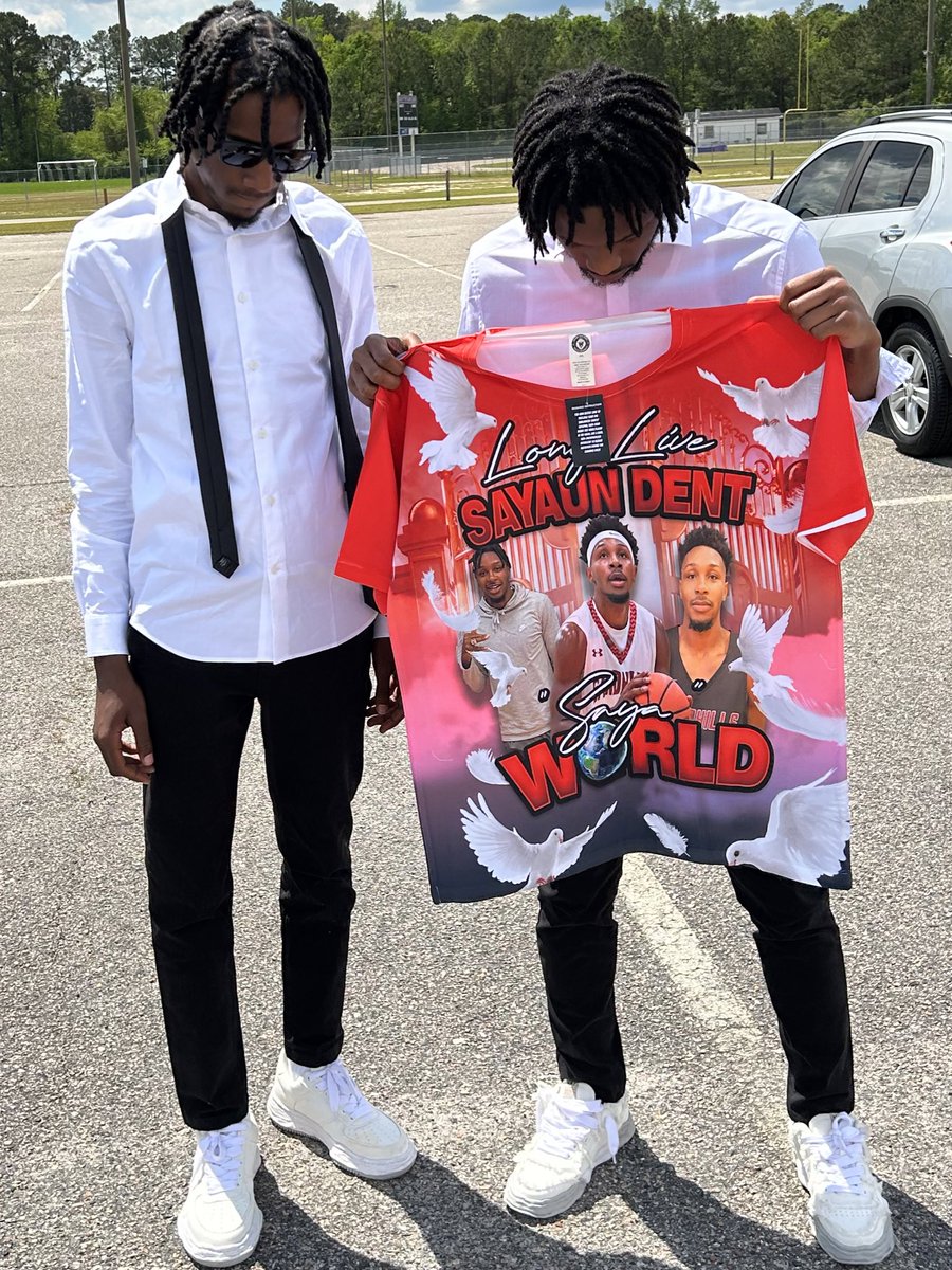 Kayo_deady's tweet photo. my heart need another job Cuz it dnt hurt nomore , Dealin wit this pain like i don’t hurt nomoree #Ballinpeace https://t.co/T8IzlNZkPi