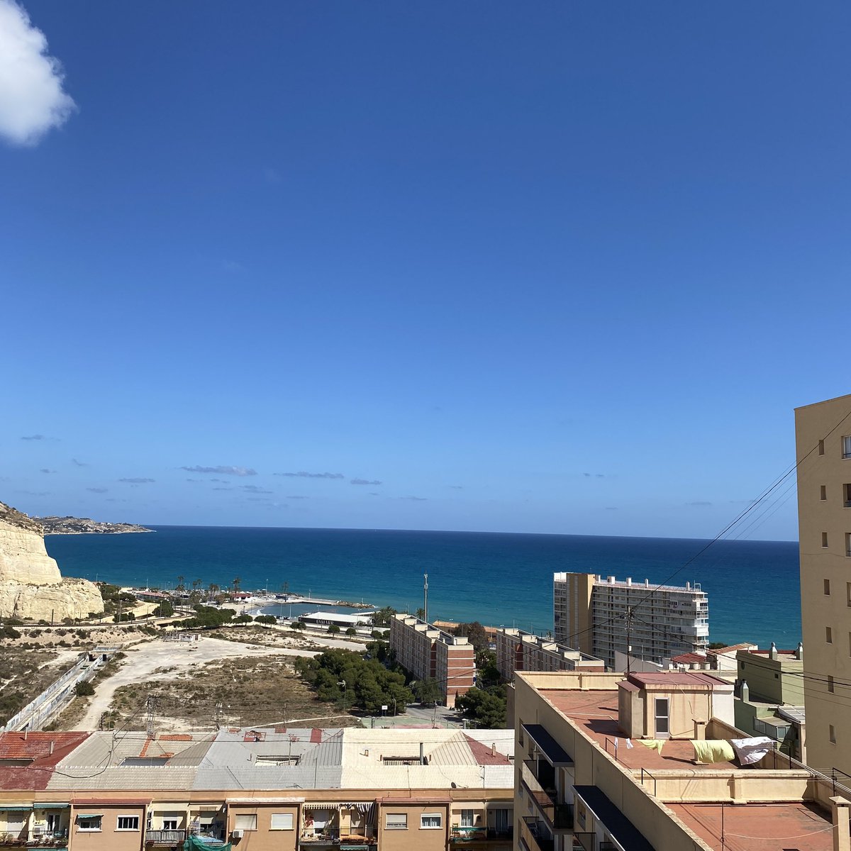 Dan Edwards on Twitter "The room has AC, fridge, massive TV, bath