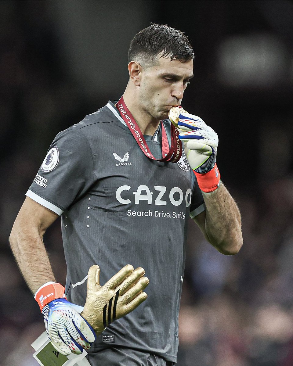 Emi Martinez has faced 30 shots in his last eight matches, saving 28 of them 🔥

On another level 📈