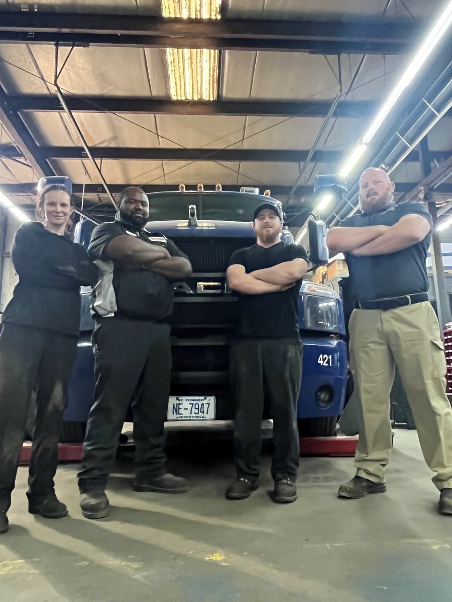 transourcetruck's tweet photo. We have six teams entering the #mackmasters competition this year. Today, we're introducing the "MACK-adamia Nuts" from our Clinton NC location! Tammy Johnson, Aaron “AJ” Jones, Kyle Irish, and Travis Jenkins: https://t.co/byARMHmrJ3