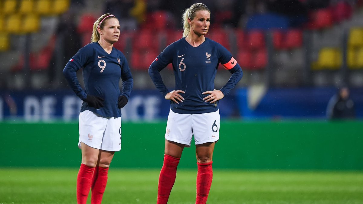 PiedsCarresFem's tweet photo. France TV et la Chaîne L'Equipe ne sont pas intéressés pour acheter les droits TV de la Coupe du Monde Féminine. Le coût est trop cher (entre 10 et 20 M€) par rapport à l'heure de diffusion (tôt le matin).

Pour l'instant la Coupe du Monde n'a pas de diffuseur en France !😱 https://t.co/VubyOSTFVo