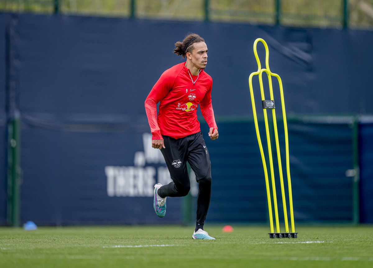 RB Leipzig English (@rbleipzig_en) on Twitter photo ℹ️ <a href="/SimakanMohamed/">Simakan Mohamed</a> (knock to the knee), <a href="/eforsberg10/">Emil Forsberg</a> (infection) and <a href="/yussufyurary/">Yussuf Yurary Poulsen</a> (muscle problem) are also training individually. ℹ️ <a href="/SimakanMohamed/">Simakan Mohamed</a> (knock to the knee), <a href="/eforsberg10/">Emil Forsberg</a> (infection) and <a href="/yussufyurary/">Yussuf Yurary Poulsen</a> (muscle problem) are also training individually.