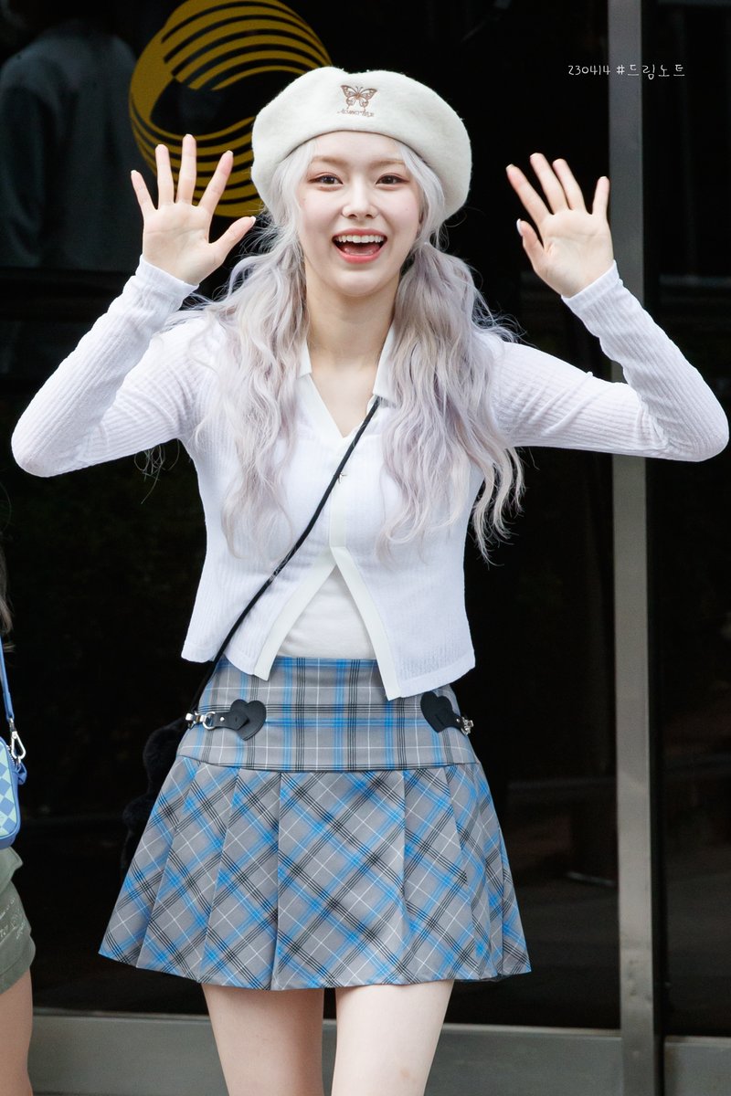 hashtag_DN's tweet photo. 230414 뮤직뱅크 출근길
@iMe_Dreamnote
#드림노트 #DreamNote #은조 #EUNJO https://t.co/kCYwjofWkZ