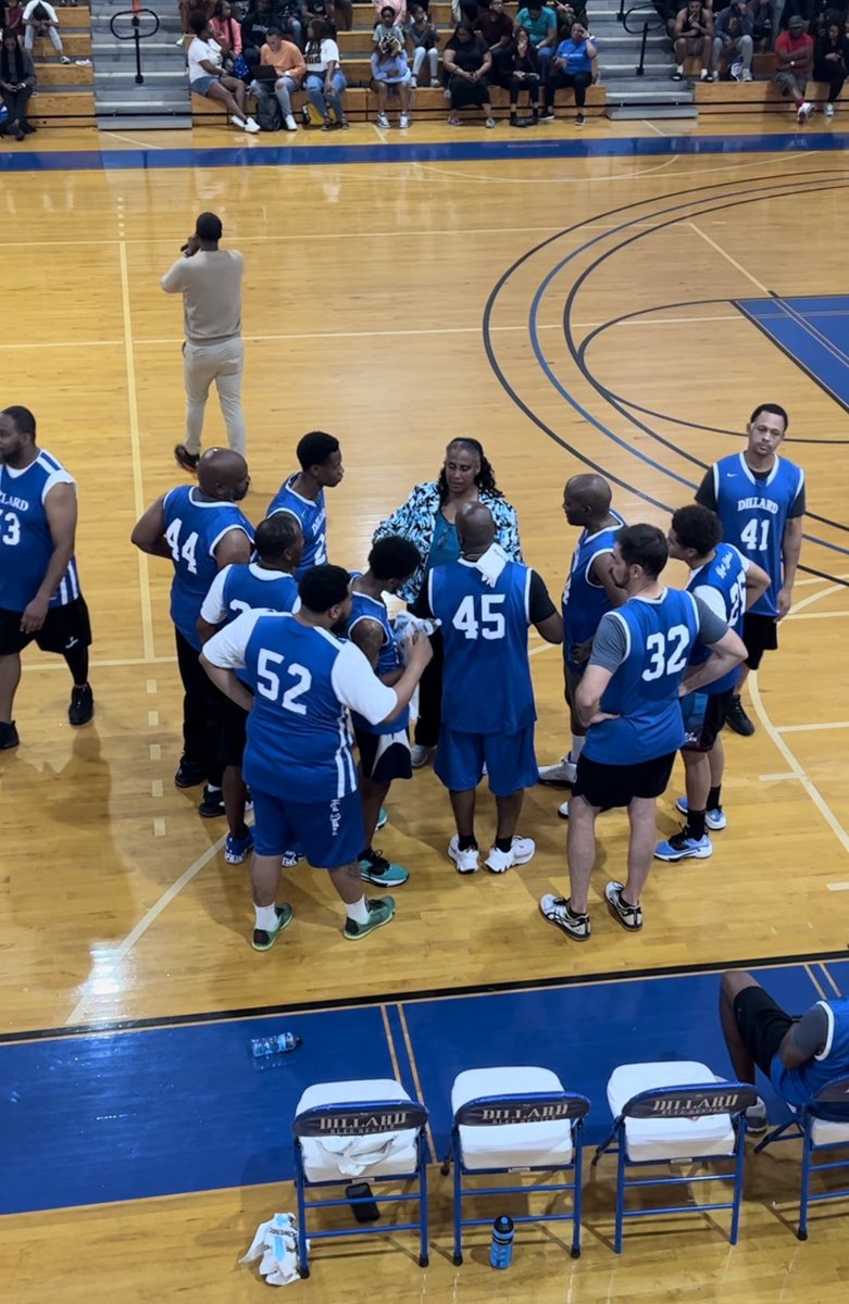 #myDU Faculty/Staff Basketball Game - hey <a href="/BlueEmu1/">Blue-Emu</a> don’t you want to sponsor the <a href="/du1869/">Dillard University</a> faculty/staff for the next sport against the students? And I know you see Madame President @rocford cheerleading!!!!
<a href="/xorainn__/">RC✨</a> <a href="/__andrewL/">andy</a> <a href="/_KOKOpuffs/">Korynn</a> <a href="/FountaineAmber/">YouGoGirl</a> <a href="/ZaeFarrior/">hi.</a> <a href="/hturk05/">turk</a>