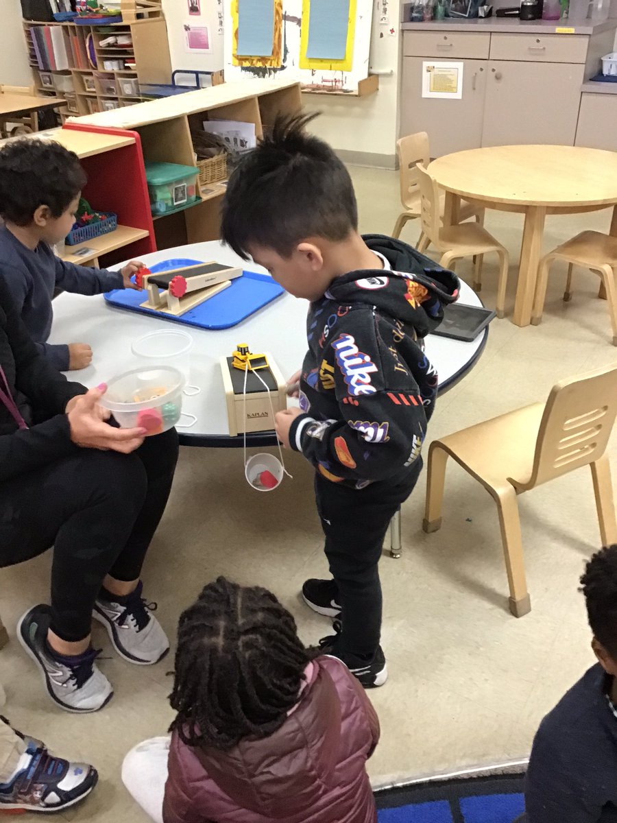 bergeregner's tweet photo. Small groups to learn about incline planes and force for our simple machines study.@BearsLongfellow @OakPark97 #pkp https://t.co/Z7JdwL2nhb