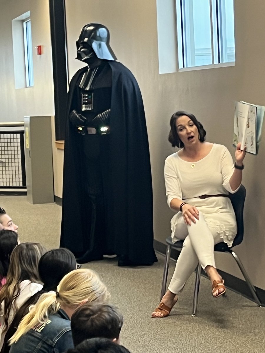 mammalooney's tweet image. ⁦@Parkside_ES⁩ is having STAAR prep with STAAR WARS!   
#MakingLearningFun