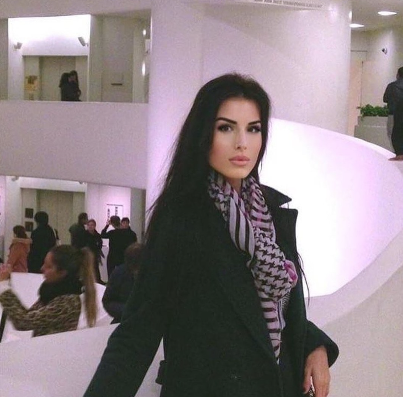 AndraClarson's tweet image. It&apos;s not just about being a pretty face, it&apos;s about making a lasting impression. 💥 #modelgoals #fashionforward #ontherise