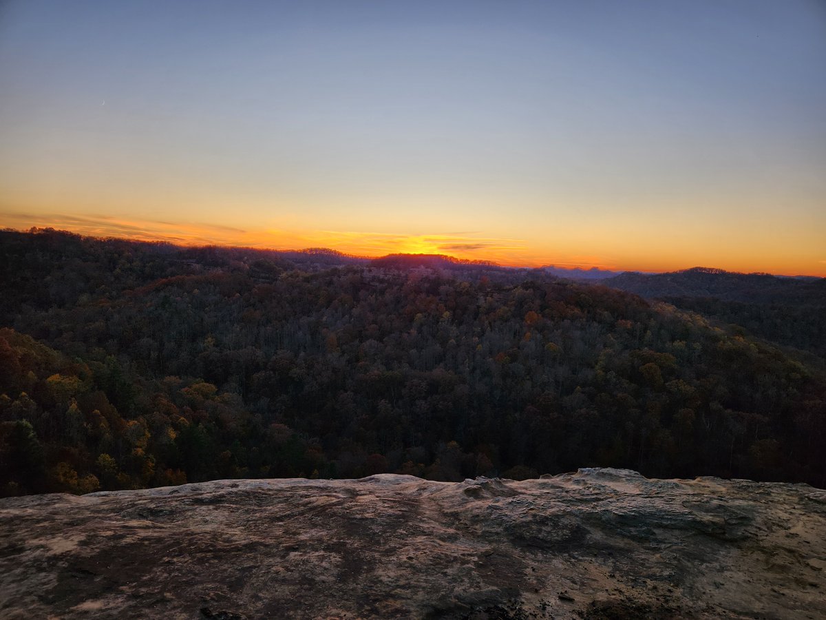 STXMinistry's tweet photo. Pray for those seniors heading to the @DanielBooneNF today for the Wilderness Retreat! They will camp, hike, share fellowship, experience rituals, &amp; reflect on their relationship with God. #LiveThe4th #OneBrotherhood https://t.co/LhrZWioILy