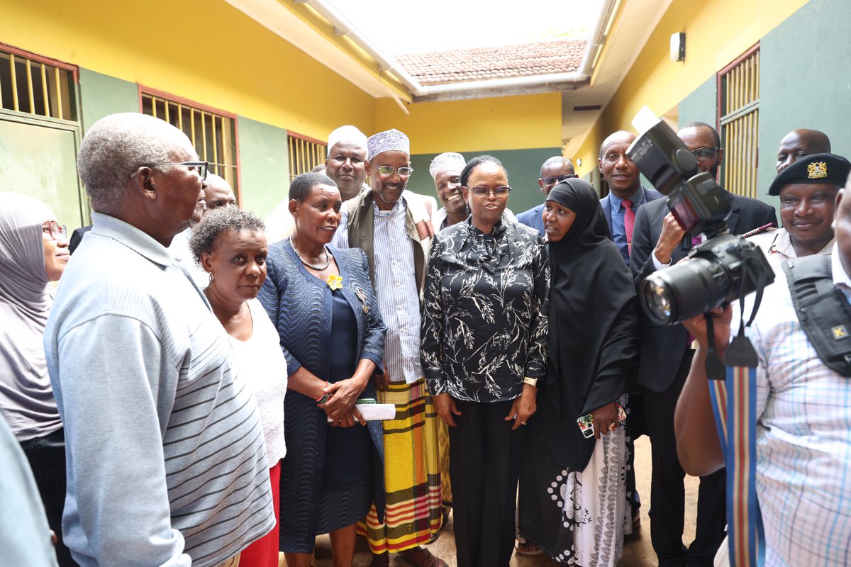 CJMarthaKoome's tweet photo. 8. It is through our collective efforts that we can ensure a fair and just society for the people of Lamu. We must remain committed to our shared vision of a justice system that serves all citizens equitably, fostering peace, stability and prosperity for the people of Lamu. https://t.co/iAFyQbm11Y