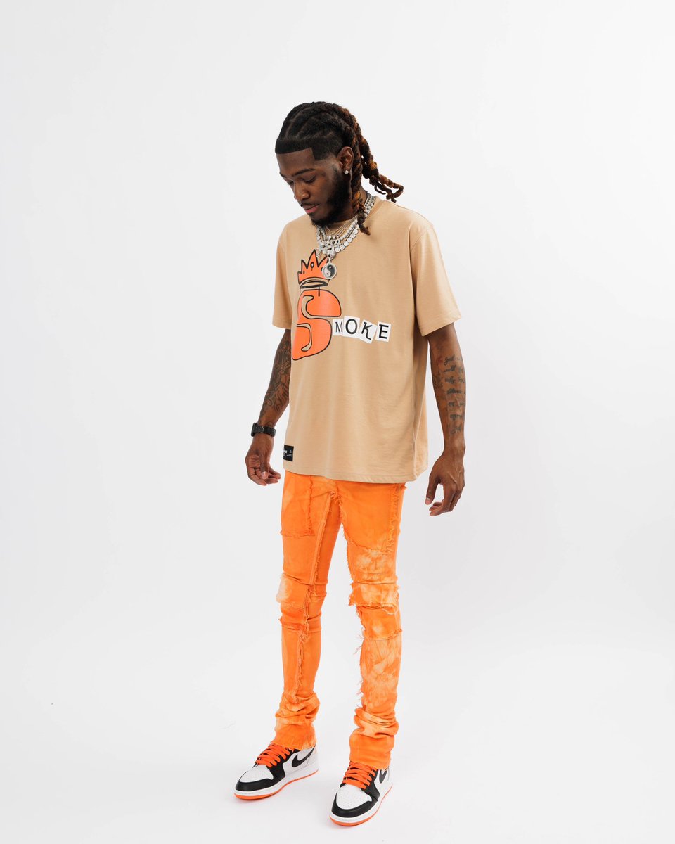 TheRealSmokeCo's tweet photo. “King Smoke” Tee dropping this week. 
#WearResponsibly https://t.co/BX65S05Lqh