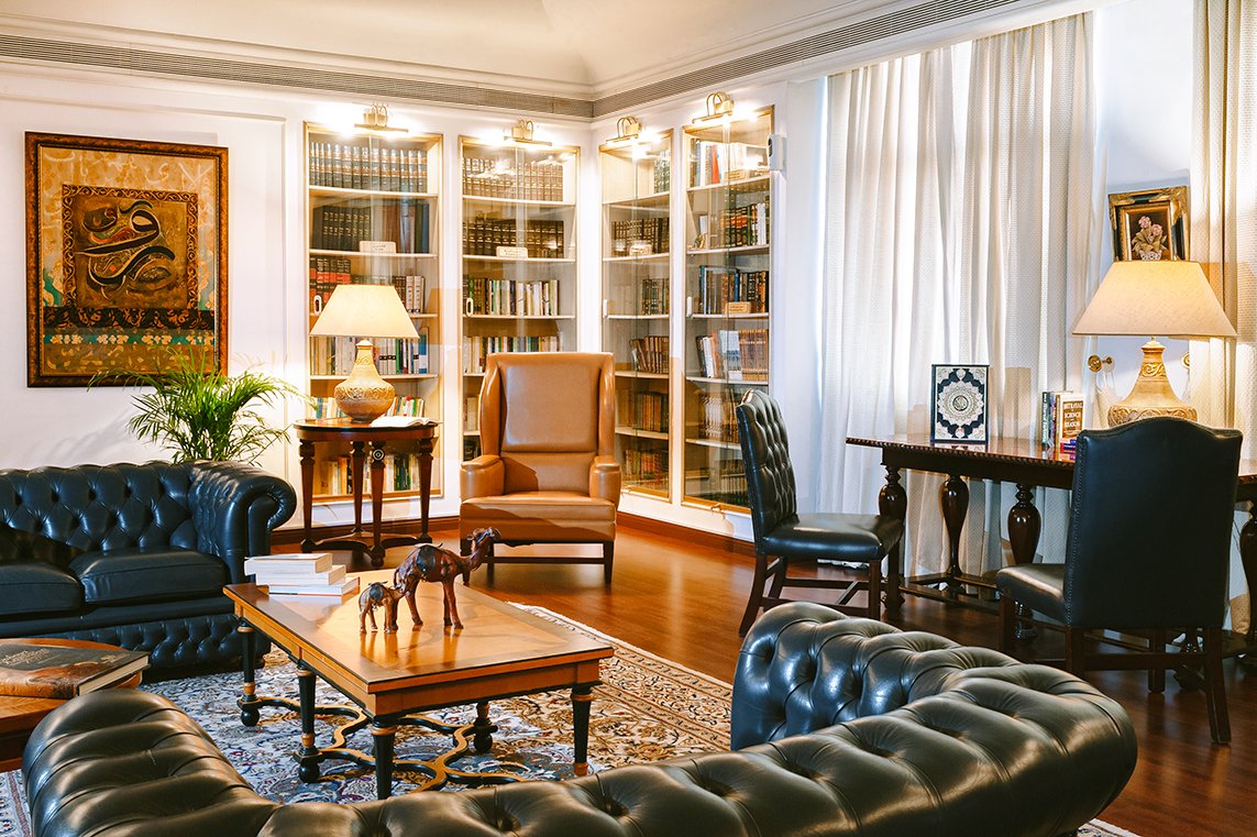 TheDipClub's tweet photo. #comfortableplace #createyourownevent #atheneum #thediplomaticclub
تصميمها المميز وتشكيلة الكتب الغنية فيها يجعل منها المكان المثالي لمحبي الكتب للتلاقي والقراءة وكذلك للتجمعات الصغيرة في المناسبات الخاصة.
للحجز الرجاء الإتصال على 44847444 https://t.co/yXAnsNrGp3