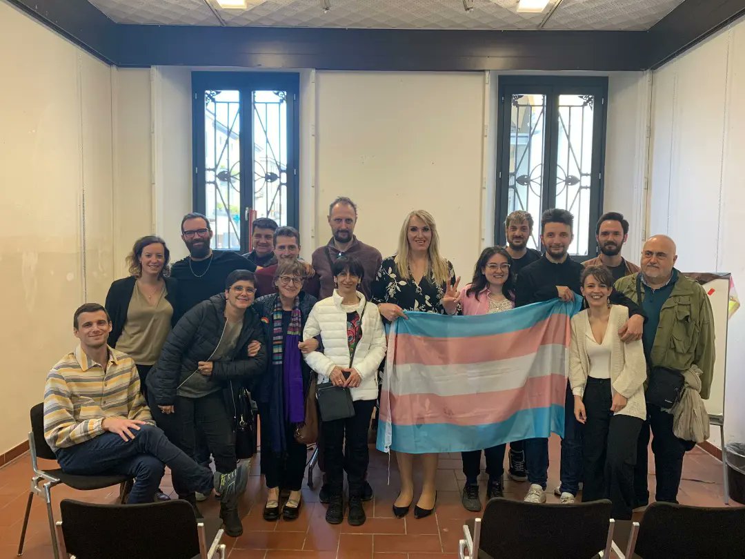 NovarArcobaleno's tweet photo. In Barriera Albertina abbiamo fatto cose stupende grazie ad Antonia Monopoli 🏳️‍⚧️

#Novara
#NovarArconaleno
#transgender https://t.co/Ordgj9yYjm