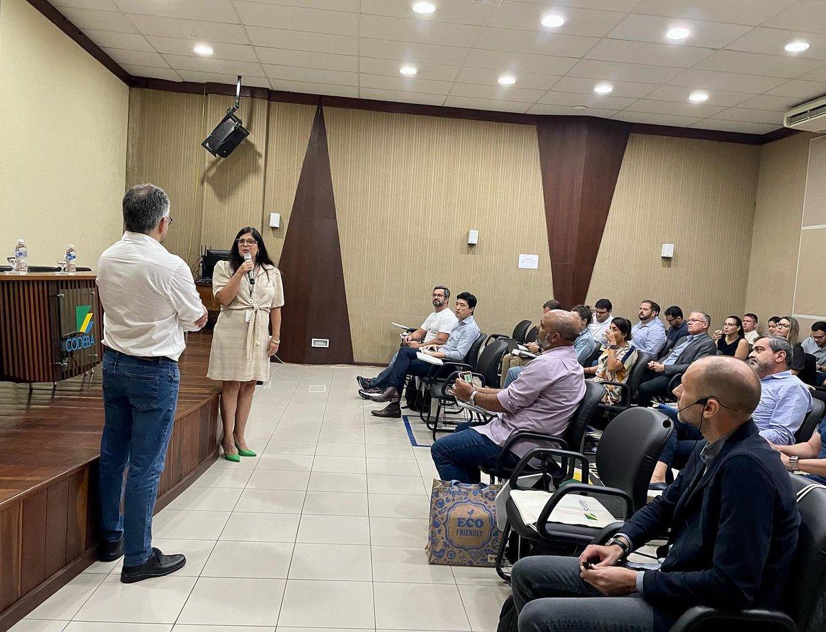 FValenciaport's tweet image. 📍La Compañía Cia das Docas do Estado da Bahia #CODEBA recibió la pasada semana a los alumnos y profesores de la 3ª ed. del #Máster en Logística y Gestión Portuaria de Brasil, quiénes también visitaron Wilson Sons, CS Porto Aratu y Terminal Portuario de Cotegipe.
#formación #MGPT