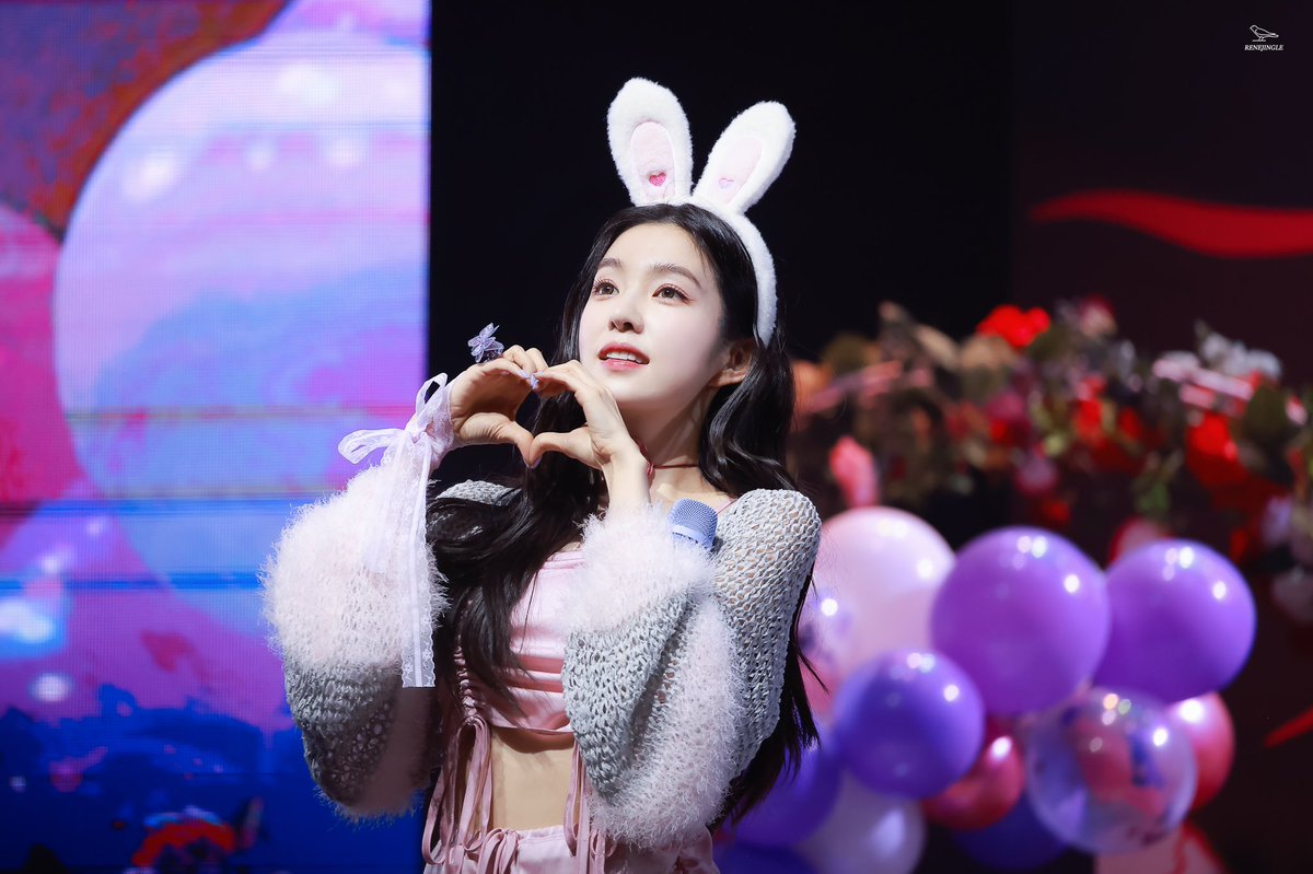 230413 생일파티

🍬🍬🍬

 #아이린 #배주현 #IRENE