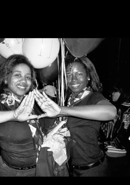 12quack's tweet image. Goat 11 of 18. @HKbeasley 🖤 
We worked our ass off and didn’t have any time for anything so this picture is priceless. Only one I have. My FRONT! #Deltaversary #Spr09 #AOML