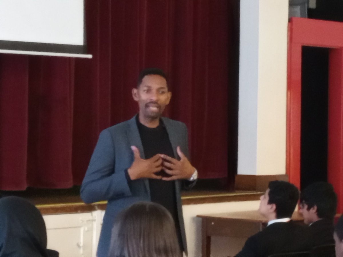 It was an absolute pleasure to welcome <a href="/DESCOLEMAN/">Des Coleman</a> to <a href="/CockshutHillSch/">Cockshut Hill School</a> for an ITV Workshop, giving students valuable insight to Creative Media and the Arts industries, including the careers and opportunities available to young people #anythingispossible #scalingtheheights