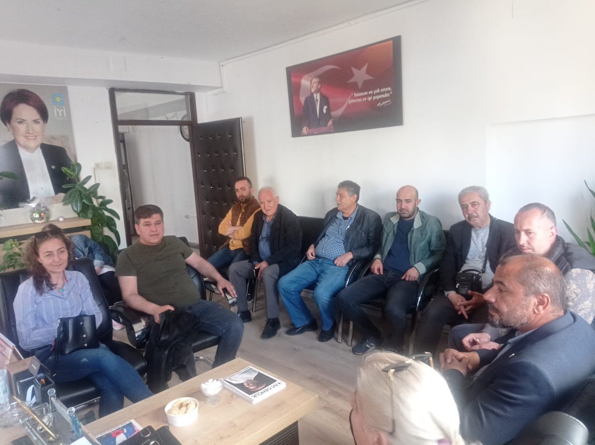 iyipar's tweet photo. Bugün Divan Başkanlarımızla istişare toplantısı yaptık, gündeme ilişkin görüşlerimizi beyan ettik.
@iyiparti @meral_aksener @iyiparti_27 https://t.co/fz9M3Kp9xL