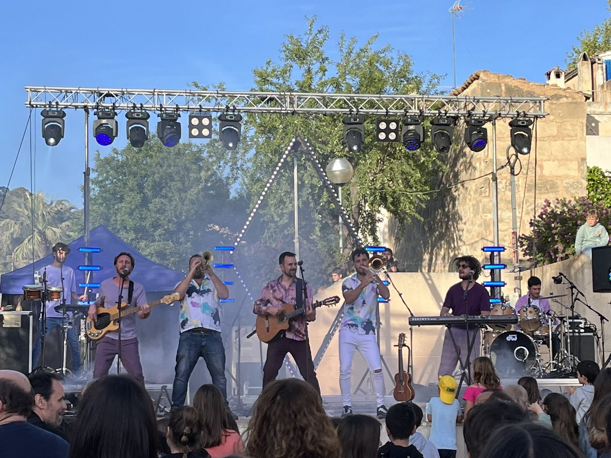 SoundWave2008's tweet photo. XXIII Fira d’Ovi y Capri de Calvia. Rap Rural, Xanguito, Nusica Nostra https://t.co/2o2tr9zsuA