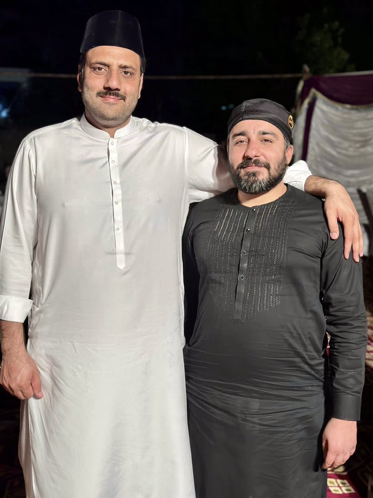 abidghouriTRT's tweet photo. آپ پر اللہ تعالی کا کرم ہوتا ہے لوگ آپ سے محبت کرتے ہیں آپکے لئے دعا کرتے ہیں الحمدللّٰہ
اللہ تعالی مجھے استقامت دے میں اپنے حلقہ کے لوگوں کی امید پر پورا اتروں۔
#PP_65 #NA_97
#pakistan #mandibahauddin #pti #RT #imrankhanpti https://t.co/SIFzZoNA4U