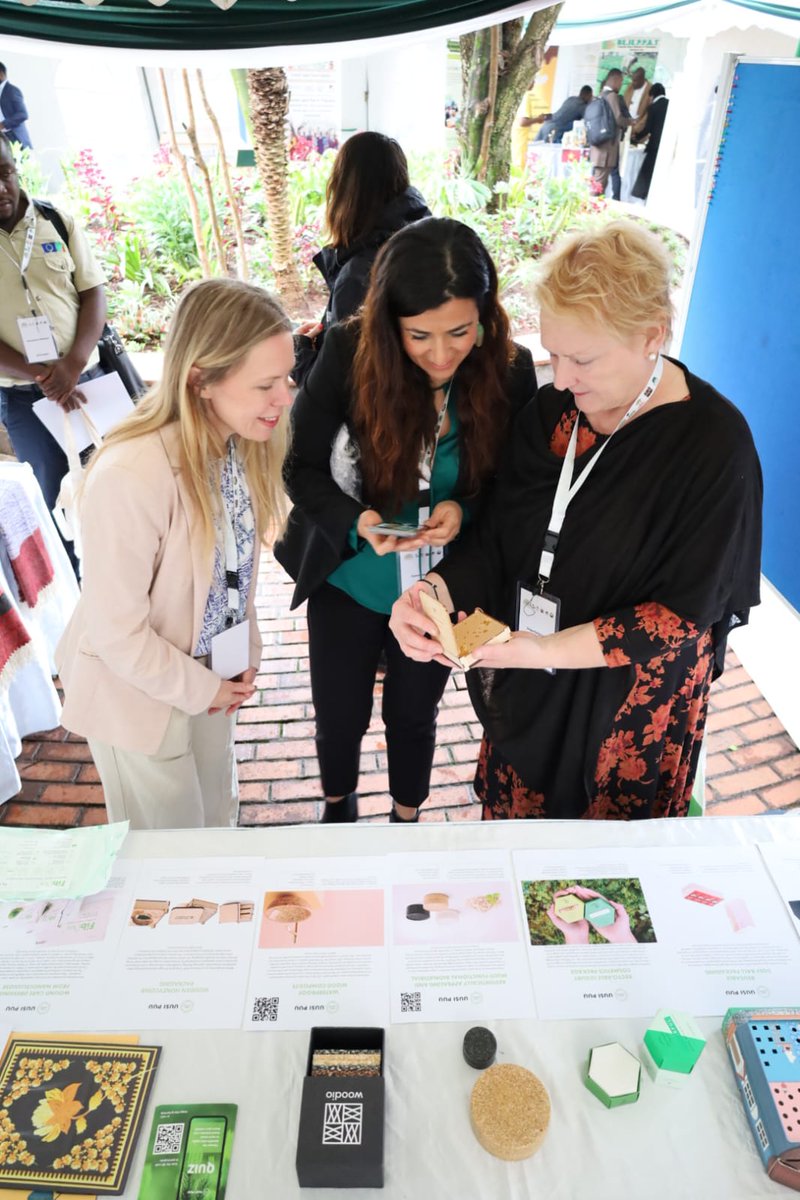 Puupohjaiset #innovaatio t kiinnostavat Nairobissa pienmetsänomistajien, hallinnon, rahoittajien ja kehittäjien Regional Exchange - tapahtumassa <a href="/FFDfinland/">Food and Forest Development Finland - FFD</a> <a href="/MetsayhdistysRy/">Suomen Metsäyhdistys</a> <a href="/CIFOR/">CIFOR</a> <a href="/ICRAF/">World Agroforestry</a> <a href="/UusiPuu/">Uusi Puu - New Wood</a> <a href="/metsasaatio/">Suomen Metsäsäätiö</a> <a href="/MTKry/">MTK</a>