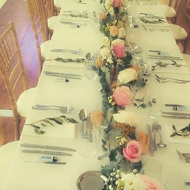 LilieSegato's tweet photo. Aujourd'hui nous célébrons l'union de E&amp;D 
Malgré le temps plan b mis en place installation réception
Cérémonie religieuse avec cortège

Félicitations aux heureux mariés
 
#mariage
#wedding
#domaineviticole 
#southoffrance
#Var
#Paca https://t.co/baKvRwrGCk