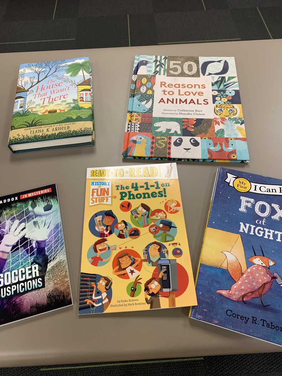 SeehausenReads's tweet photo. Another reason I love love love @literati.  They shower me with free books and cool stuff!  Thank you! 🥰 https://t.co/nJwl3VRL6y