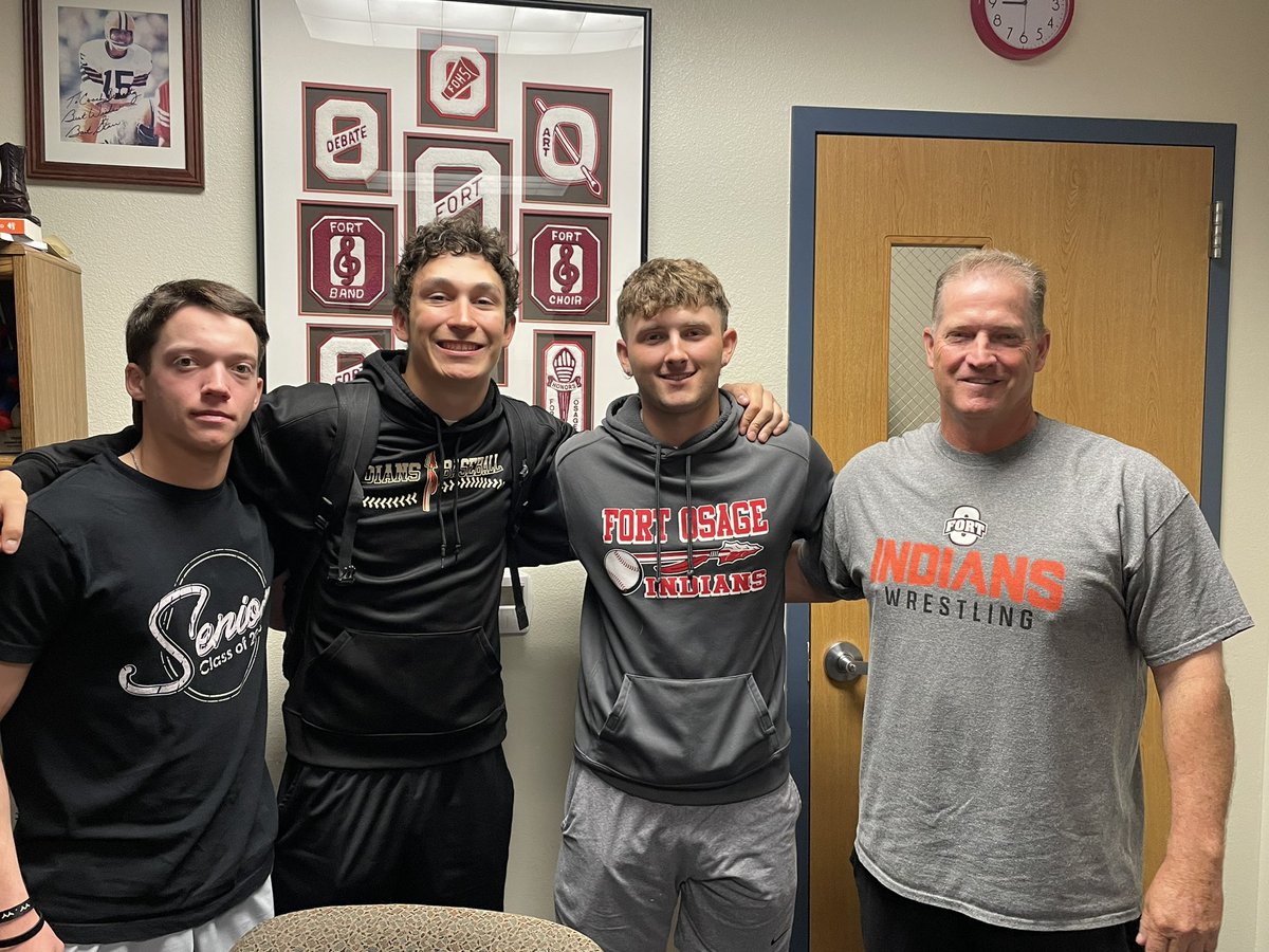 FortOsageAD's tweet photo. @FortOBaseball talking about winning the last 7 of 9 games including the northland tournament. @SonicLockerRm @AlthausEJC #fortproud https://t.co/3dXEIVZqB2