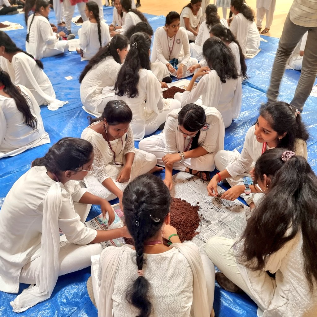 Seeding the seed bomb 💣  #GreenProject a mass seed ball making event organised by the young minds to support green cover at Velammal Engineering College by NSS students #VidhaiVidhaipom