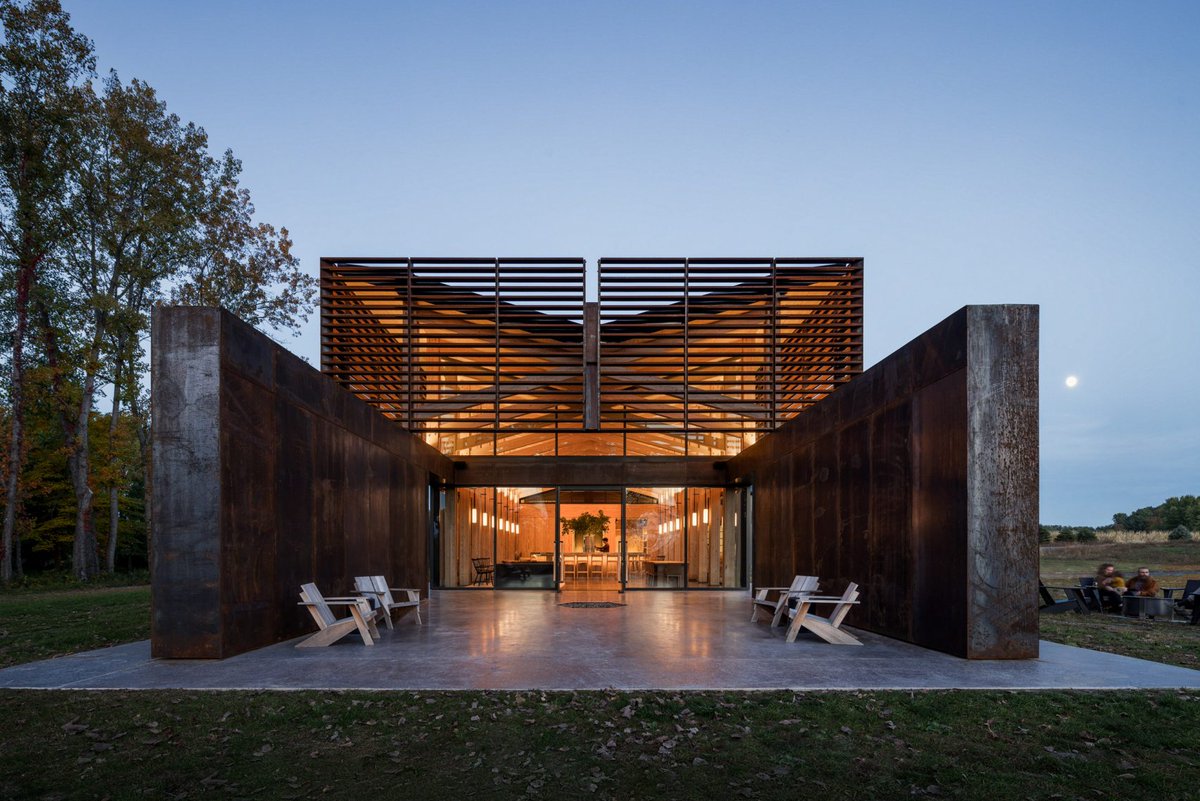 Dezeen tweet media