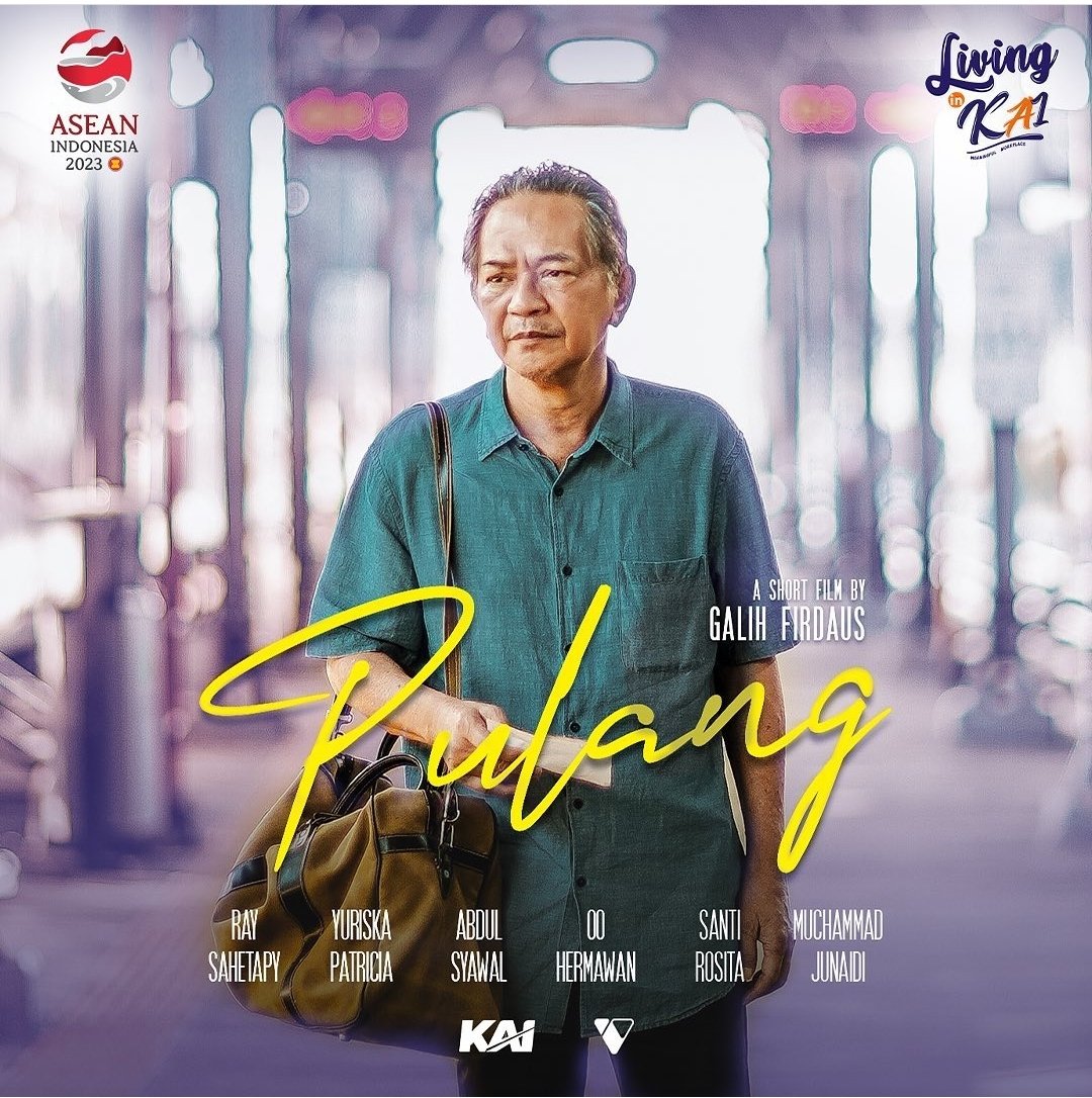 PULANG (SHORT FILM)

Salah nonton ini film tadi shubuh deket2 imsak, malah jd mewek 😭😭. 

Ray Sahetapy sbg seorang bapak yg kerap mengurungkan niatnya utk pulang krn malu akan statusnya sbg mantan narapidana. Krn itu ia bertahun2 bekerja sbg karyawan rumah makan di Stasiun.