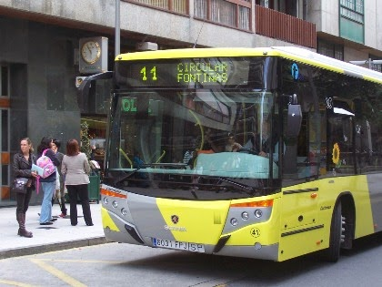 MrOrtigueira's tweet photo. Sabías que o Concello de Santiago está preparando grandes subidas nos precios dos autobuses urbanos?

Case o doble nas liñas regulares e 6 veces máis na liña do aeroporto!! 👇 https://t.co/W6rbMv0F6C