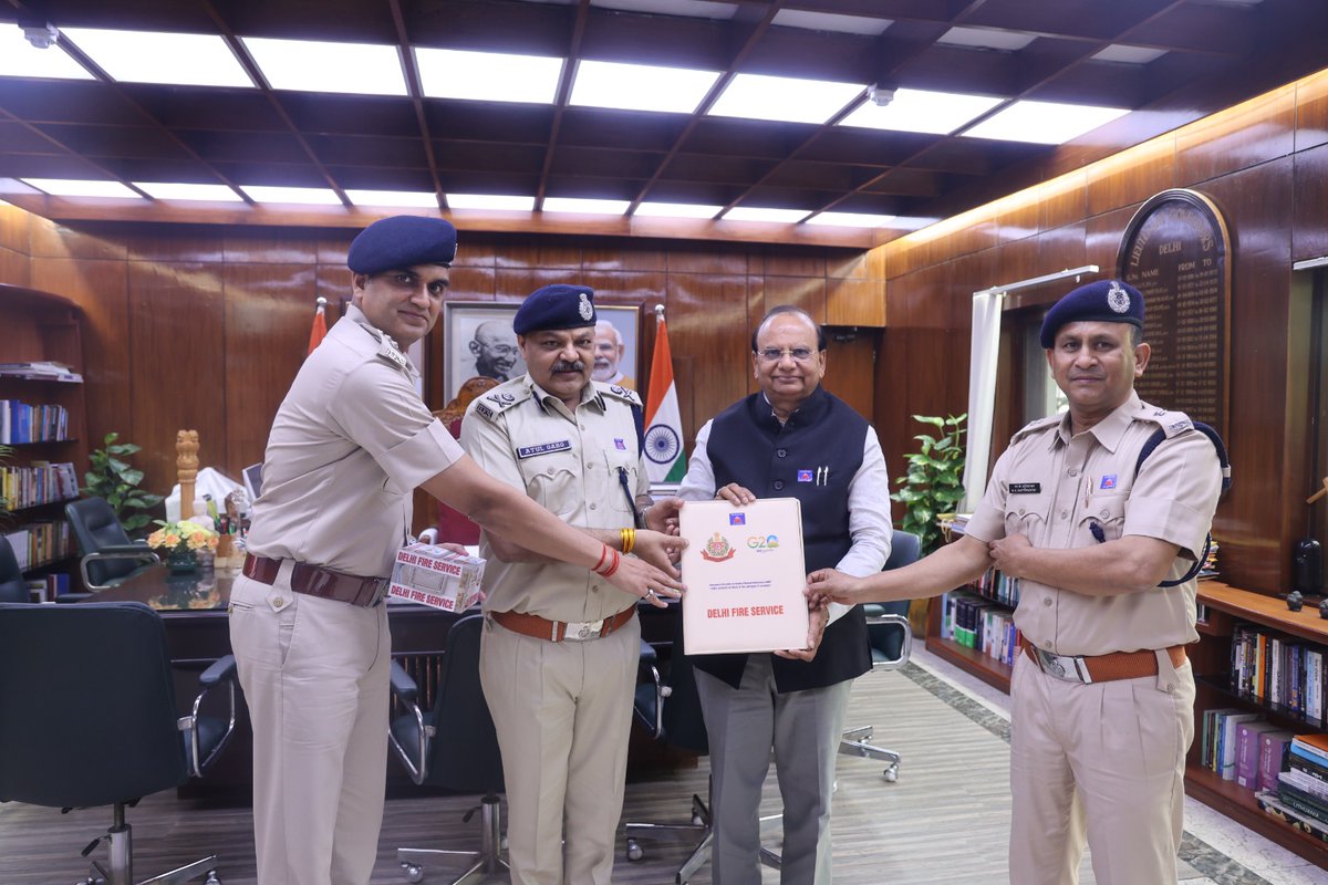 LtGovDelhi's tweet photo. With officers of the Delhi Fire Service on the occasion of Fire Service Week. Appreciated Delhi Fire Service for role played by them in living upto their motto of "We Serve to Save". My homage to the brave fire personnel who make the supreme sacrifice in service to the society. https://t.co/QfIk8tn5Xi