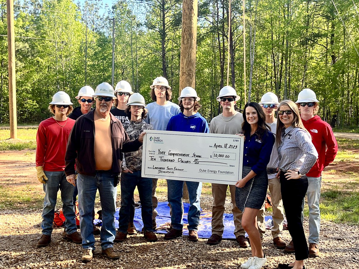 tyson_notchickn's tweet image. In celebration of #LineworkerAppreciationDay, I had the pleasure of surprising this group of  utility lineworker students from York and Clover High Schools at the York Comprehensive School campus with a $10,000 donation to provide safety equipment scholarships! 💪