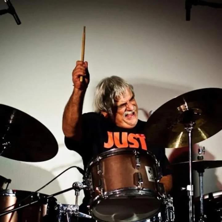 Acordando com a noticia, muito triste. Ivan “Mamão” Conti, descanse em paz! Obrigado por tudo! 🙏🏽❤️🕊