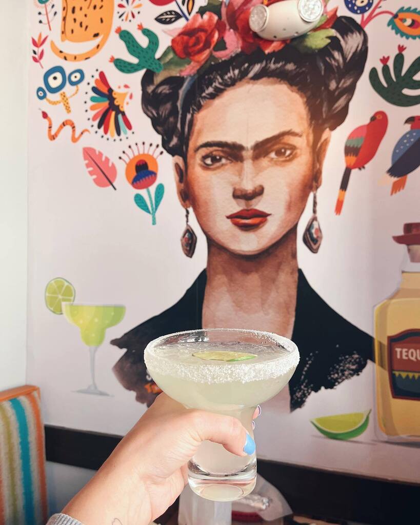 GranTequilas's tweet photo. 🍸📸@mylifewithtequila very dangerous that this place is walking distance from me! @santa_fe_burrito_grill.
--
#mylifewithtequila 

Double Tap 🍸🍸 Me Gusta!
TAP BIO for More!
.
.
.
.
#grantequilas #tequila #margarita #margaritas #margaritaville #tequilasunrise #tequilashots… https://t.co/yXiYBz5QNu