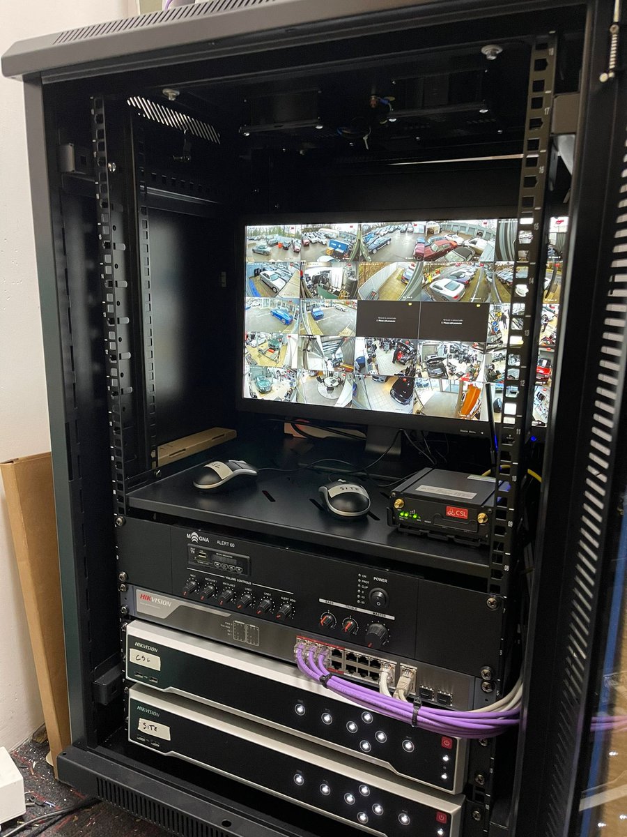 OnwatchUk's tweet photo. 🖥️Our fine engineers ensure that cables are well organised and tidy, keeping an efficient monitoring station accessible and neat.

#cctv #onwatch #keepingyousafer #install #engineer #professional #security #specialists #safetyfirst https://t.co/fAxrTMB7iZ